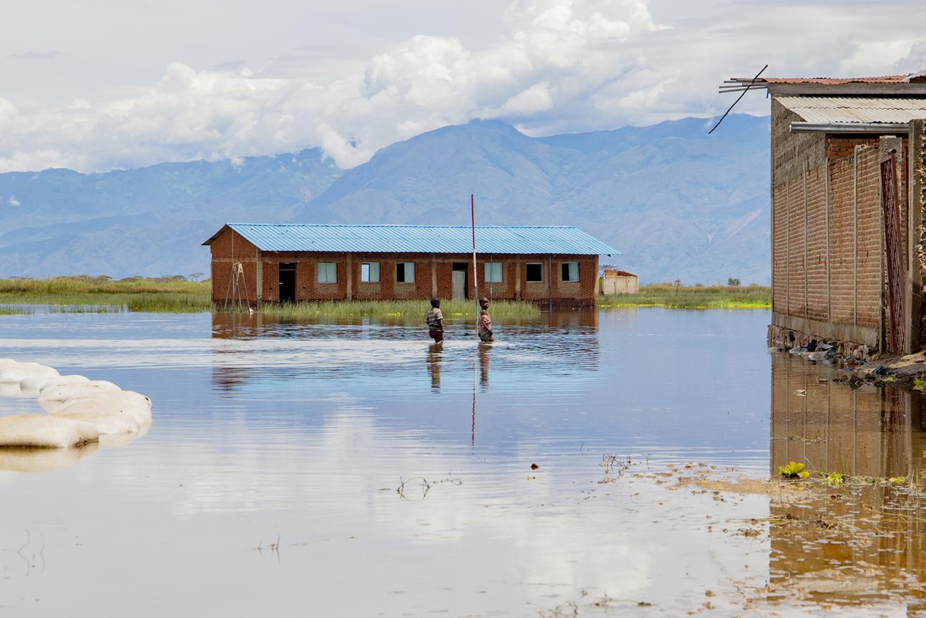 L'OIM Burundi distribue une aide d'urgence aux familles affectées par les inondations